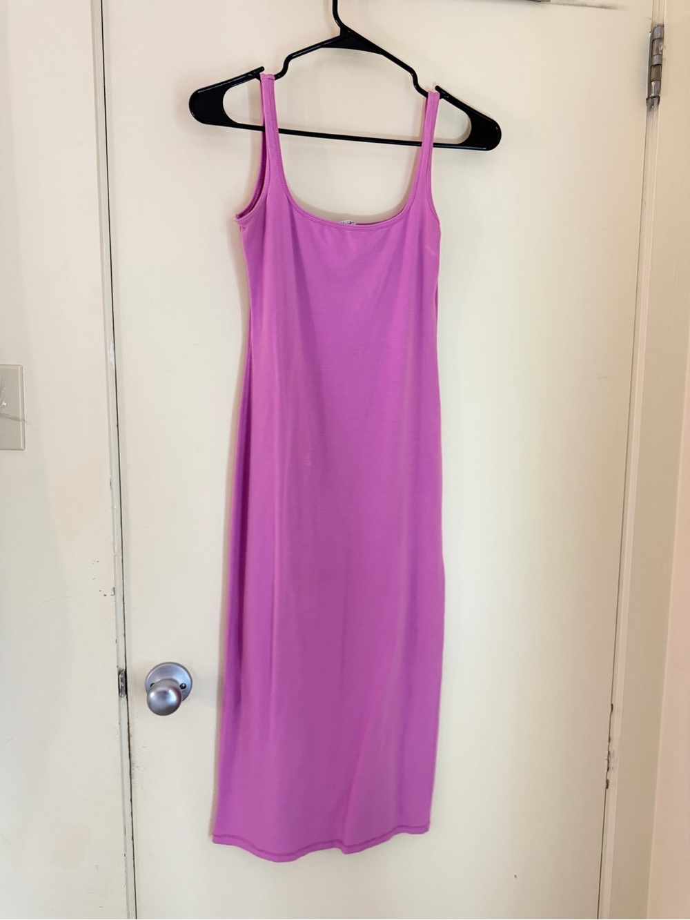 Women’s Sleeveless Scoop Neck Slip Dress in Lavender Pink